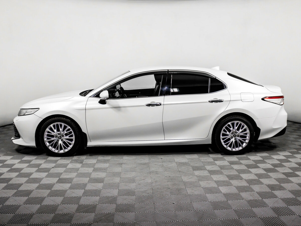 Б/У Тойота Камри 2019 года. Фото: #7