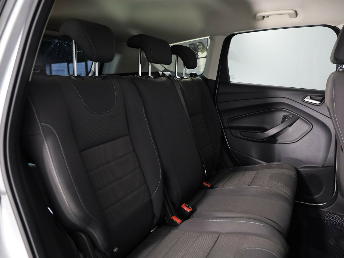 Б/У Форд Куга 2016 года. Фото: #18