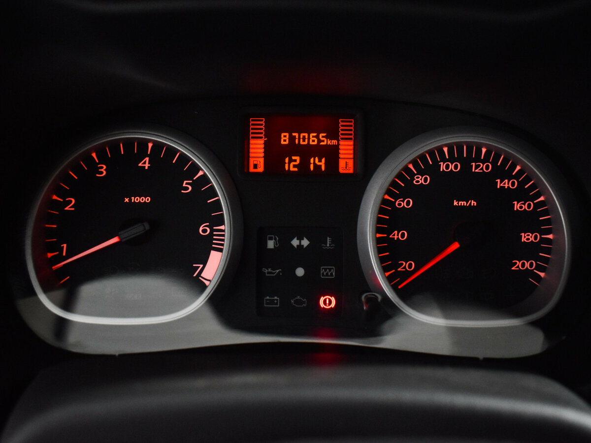 Б/У Рено Дастер 2013 года. Фото: #18