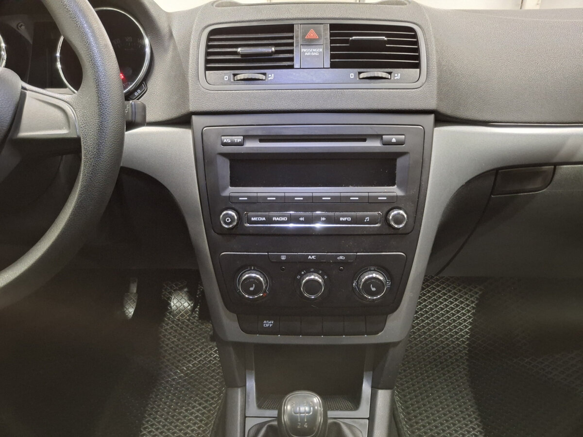 Б/У Шкода Йети 2014 года. Фото: #13