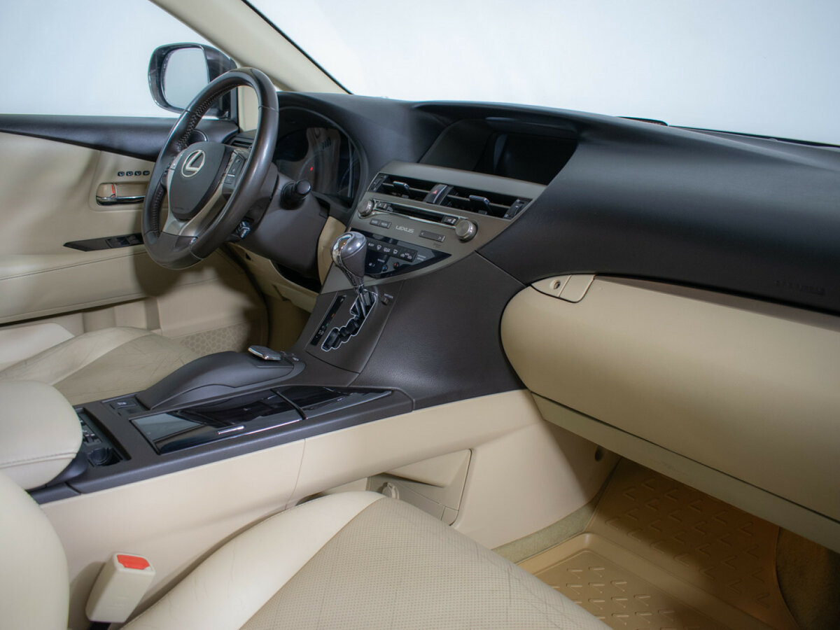 Б/У Лексус Р-Икс 2015 года. Фото: #8