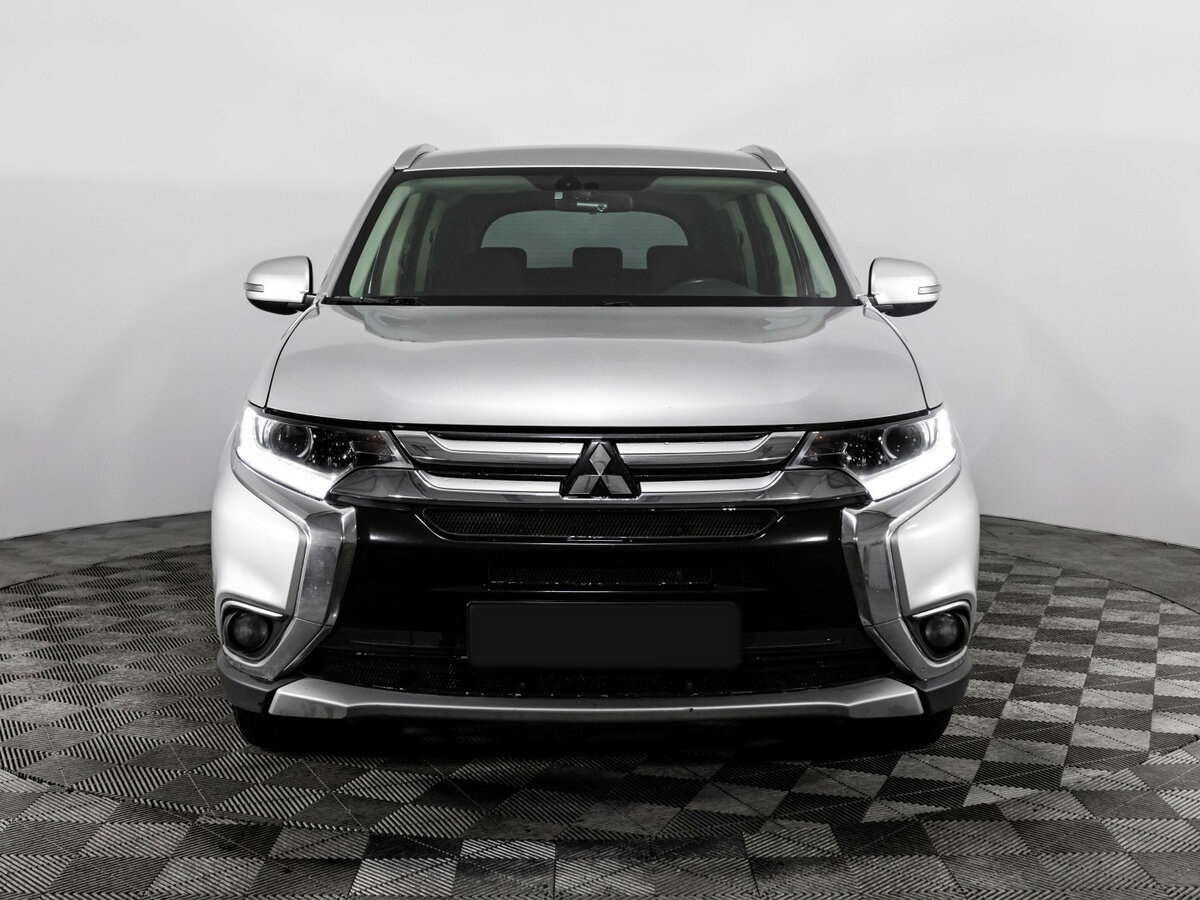 Mitsubishi Outlander 2018 года с пробегом. Фото: #1
