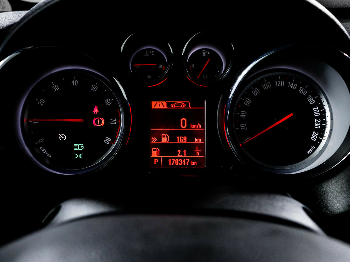 Б/У Опель Астра 2013 года. Фото: #8