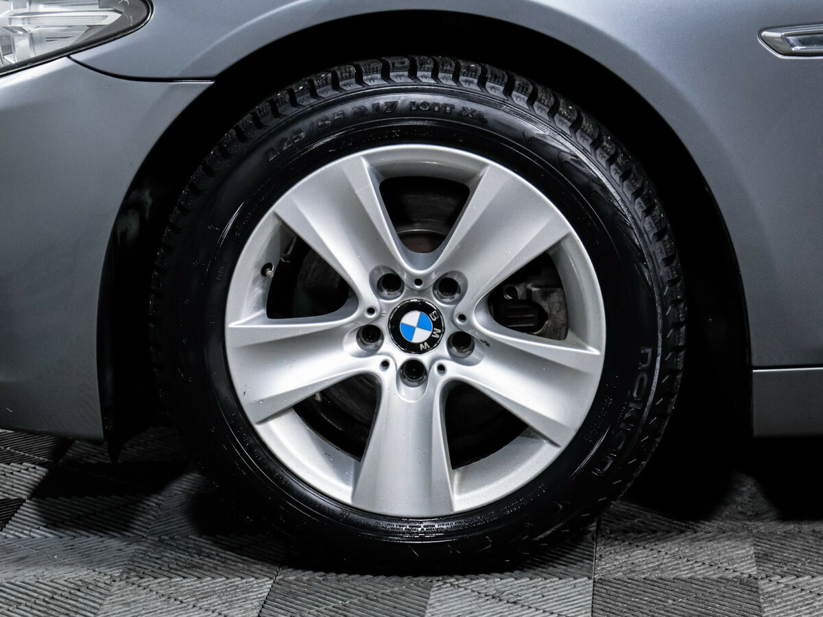 Б/У БМВ 5 серии 2013 года. Фото: #14