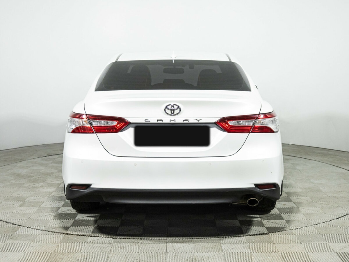 Б/У Тойота Камри 2021 года. Фото: #4