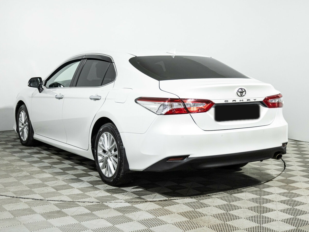Б/У Тойота Камри 2021 года. Фото: #5