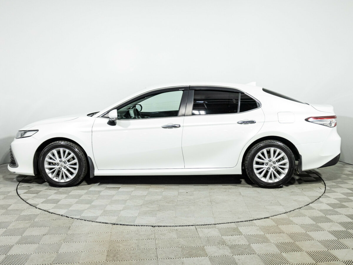 Б/У Тойота Камри 2021 года. Фото: #6