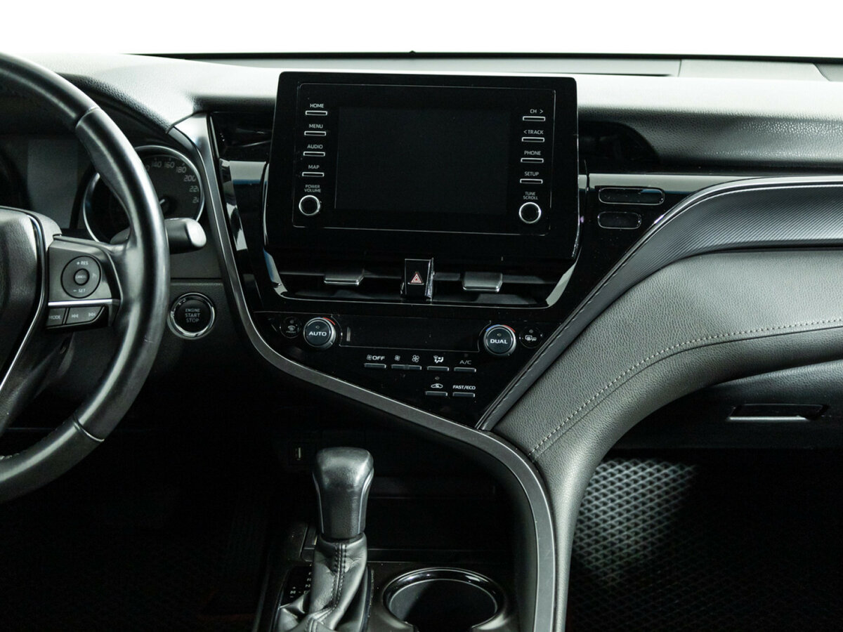 Б/У Тойота Камри 2021 года. Фото: #12