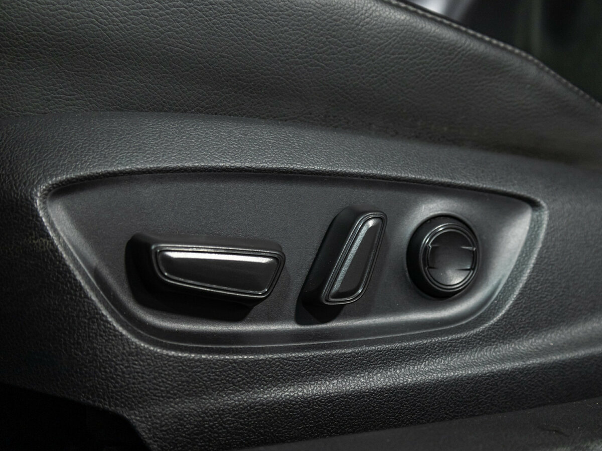 Б/У Тойота Камри 2021 года. Фото: #14