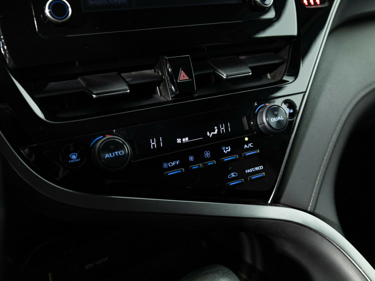 Б/У Тойота Камри 2021 года. Фото: #15