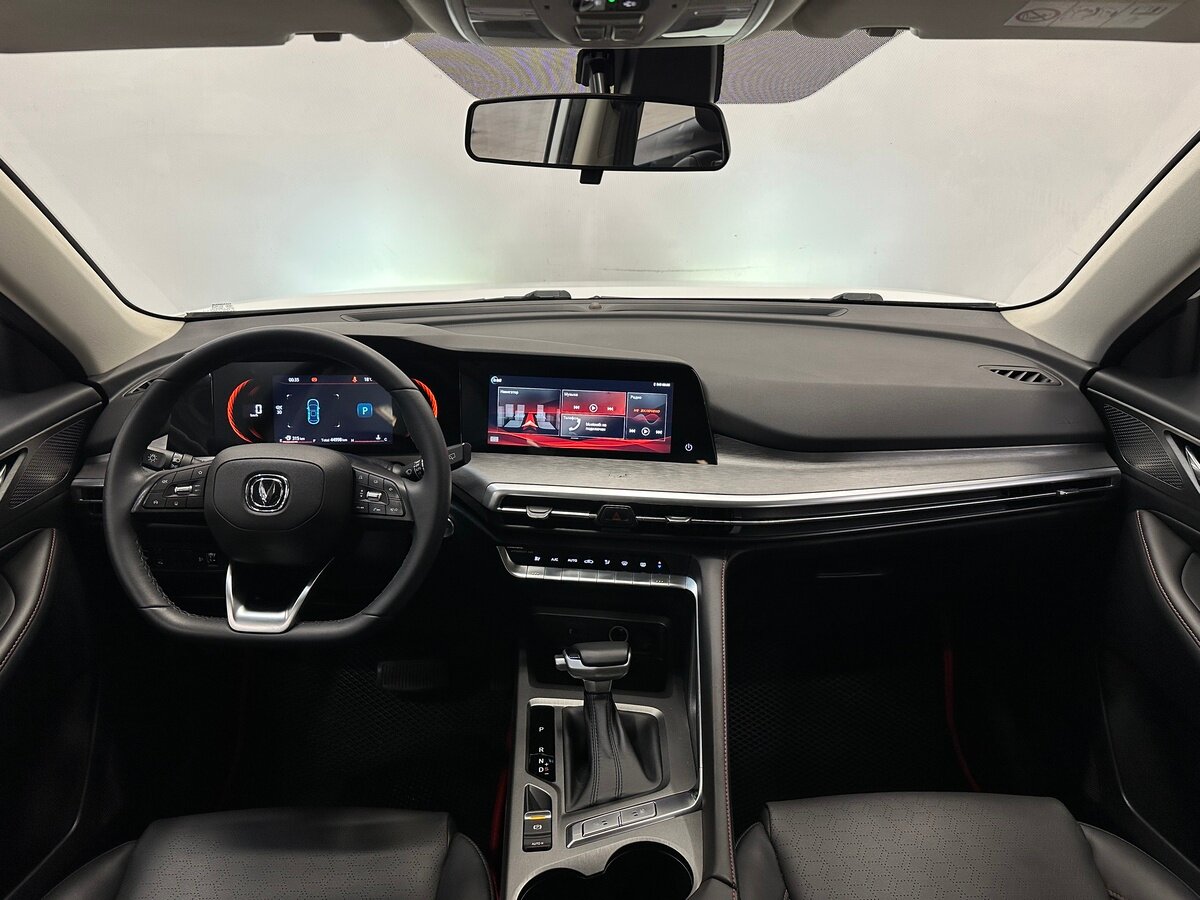 Б/У Чанган CS35 Plus 2023 года. Фото: #4