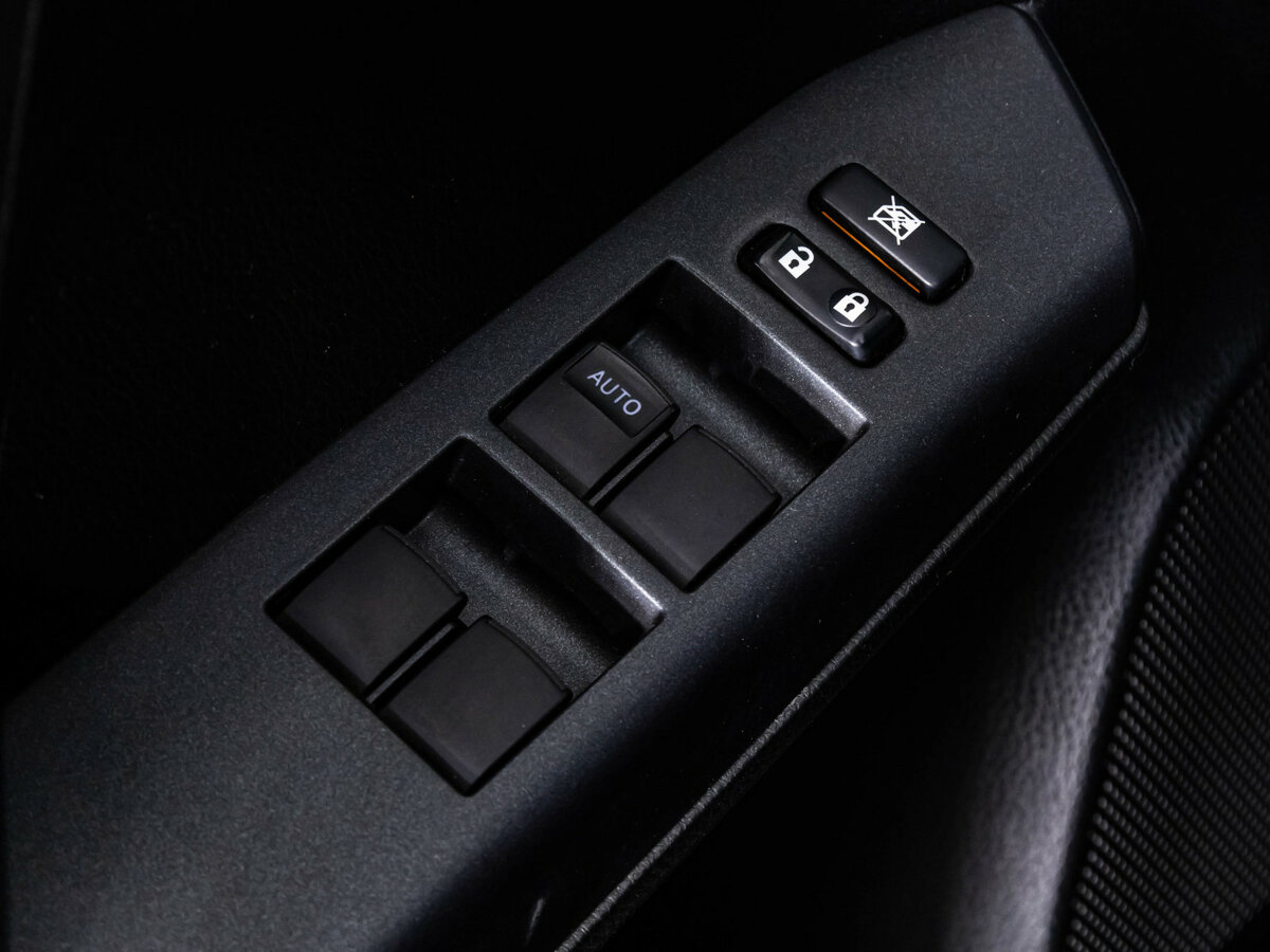 Б/У Тойота Рав4 2018 года. Фото: #15