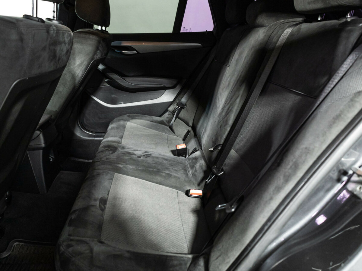 Б/У БМВ Икс1 2014 года. Фото: #9