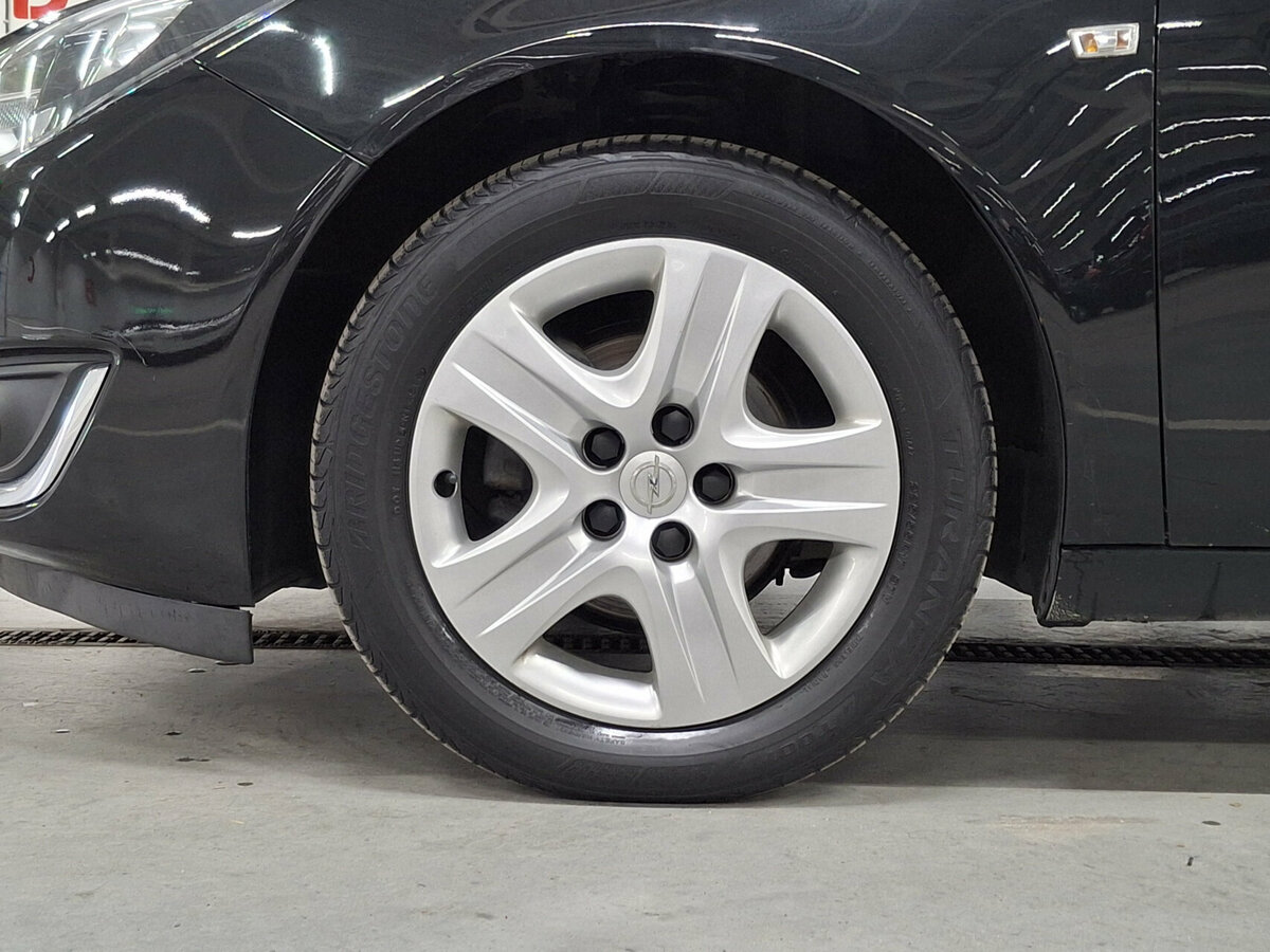 Б/У Опель Инсигния 2013 года. Фото: #17