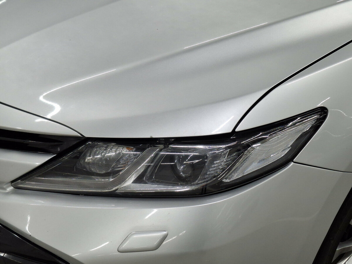 Б/У Тойота Камри 2018 года. Фото: #15