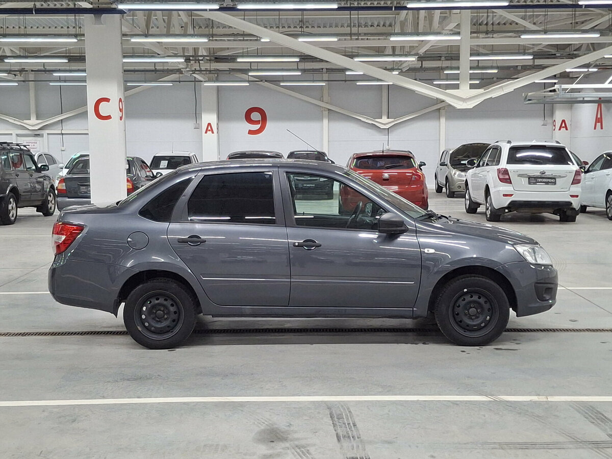 Б/У Лада (ВАЗ) Гранта 2018 года. Фото: #3