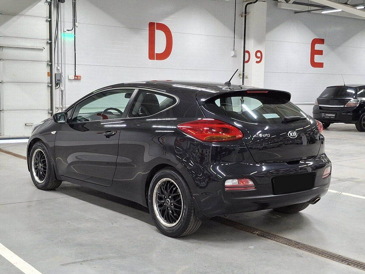 Б/У Киа Сид 2015 года. Фото: #6