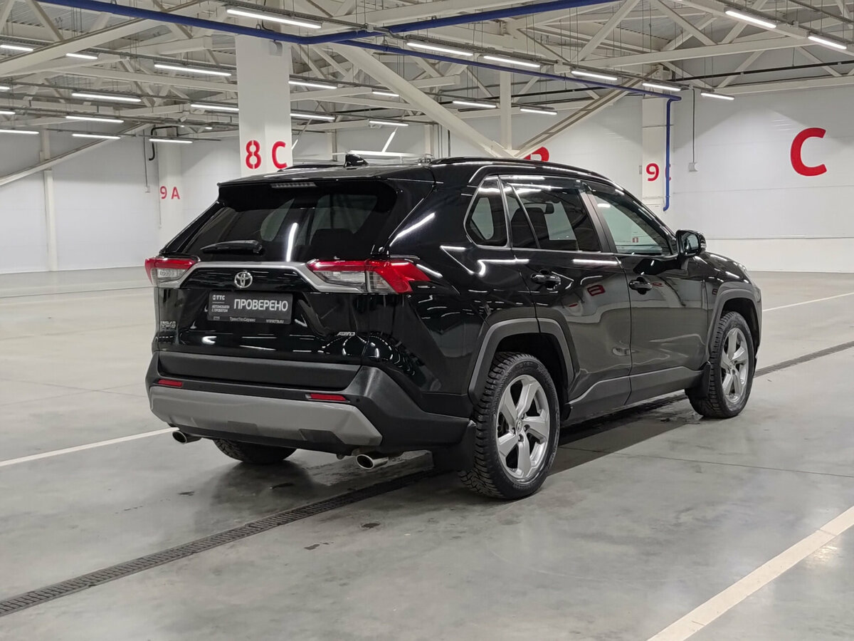 Б/У Тойота Рав4 2021 года. Фото: #4
