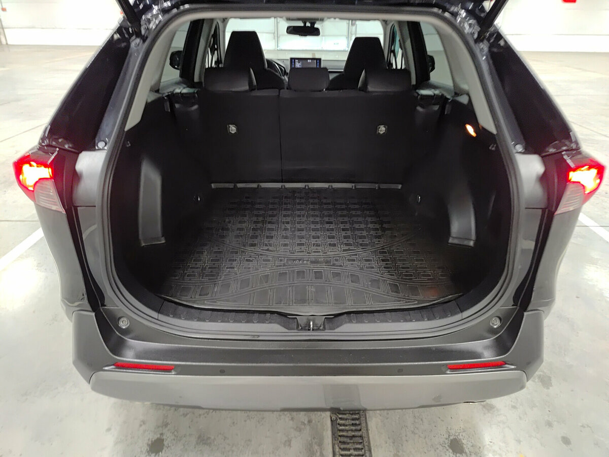 Б/У Тойота Рав4 2021 года. Фото: #9