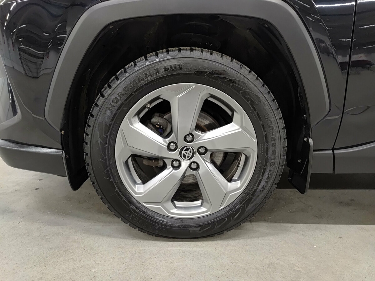 Б/У Тойота Рав4 2021 года. Фото: #17