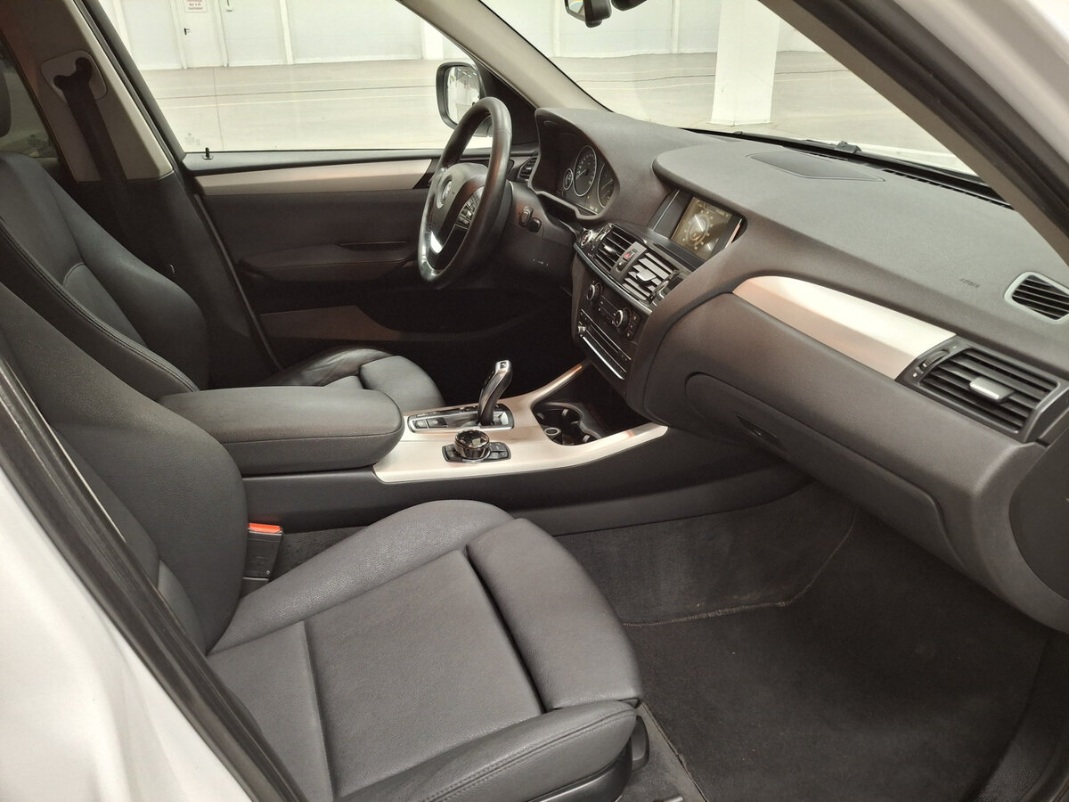 Б/У БМВ Икс3 2013 года. Фото: #15