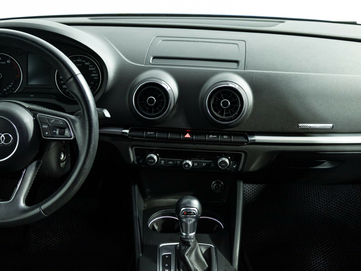 Б/У Ауди А3 2019 года. Фото: #13